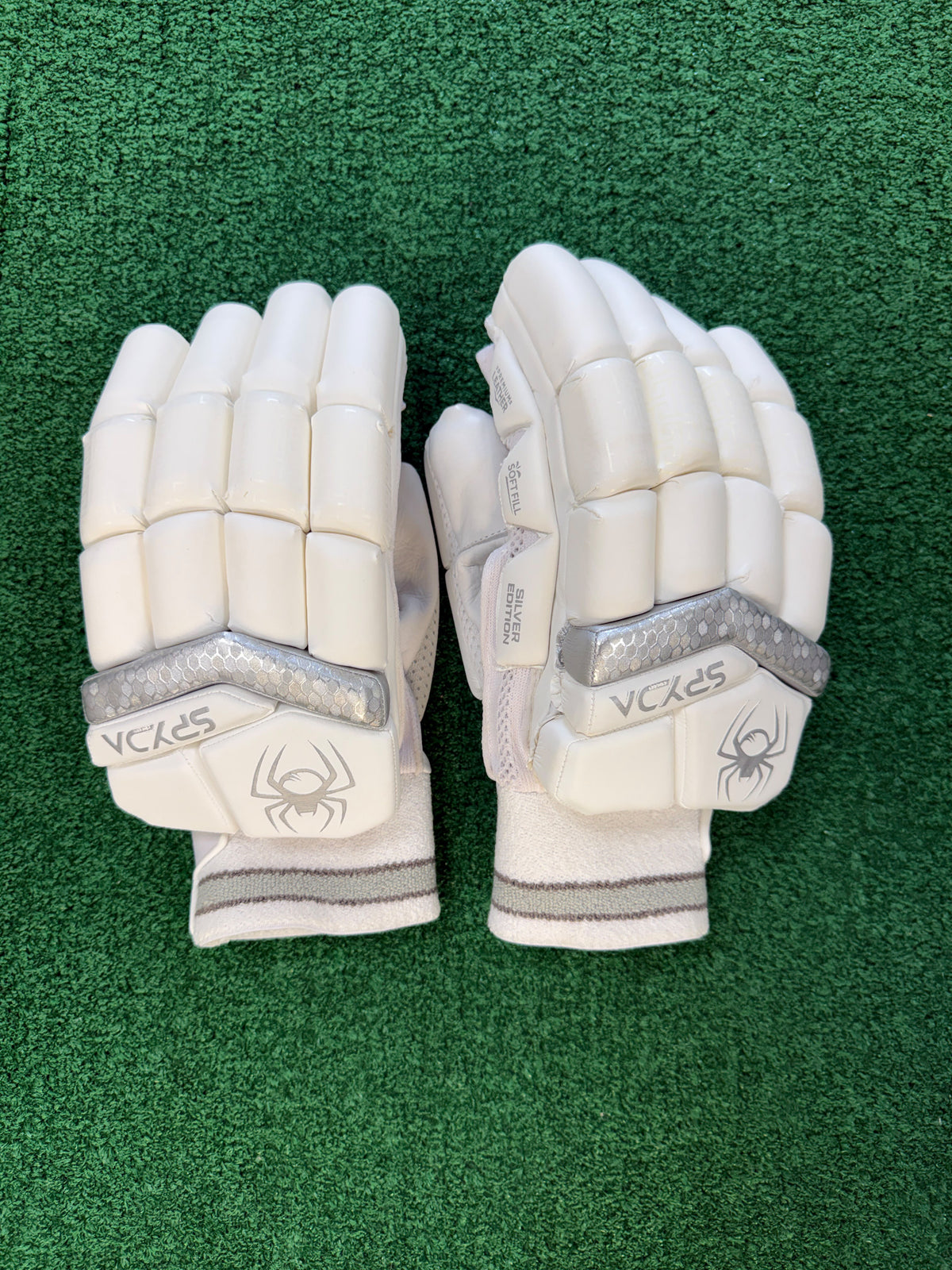 SPYDA Silver Edition Cricket Batting Gloves - Adult - 26/27