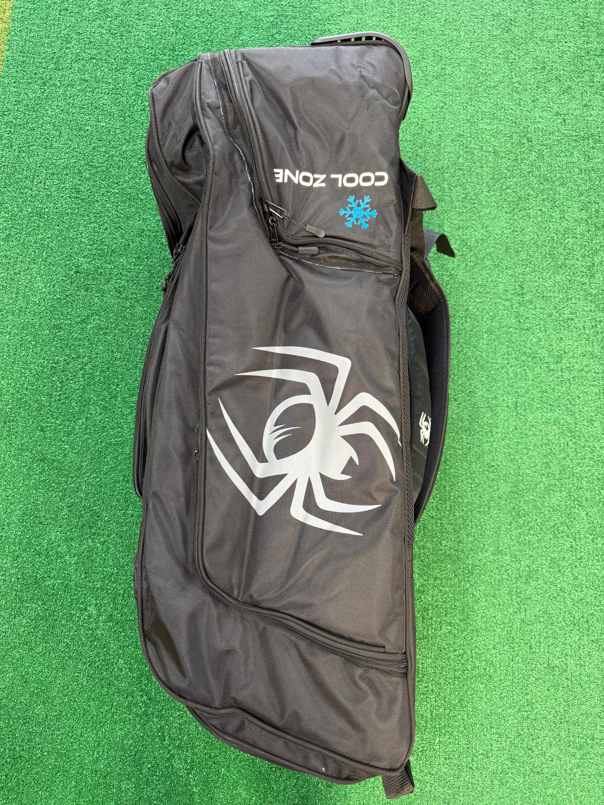 SPYDA Silver Edition Duffle Wheelie Cricket Kit Bag - 26/27