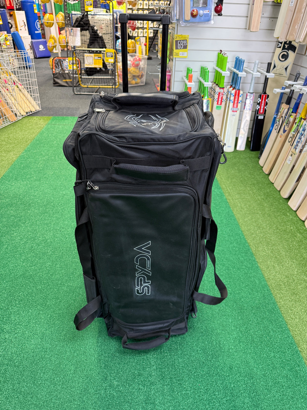 SPYDA Black Players Edition Wheelie Cricket Kit Bag - 26/27