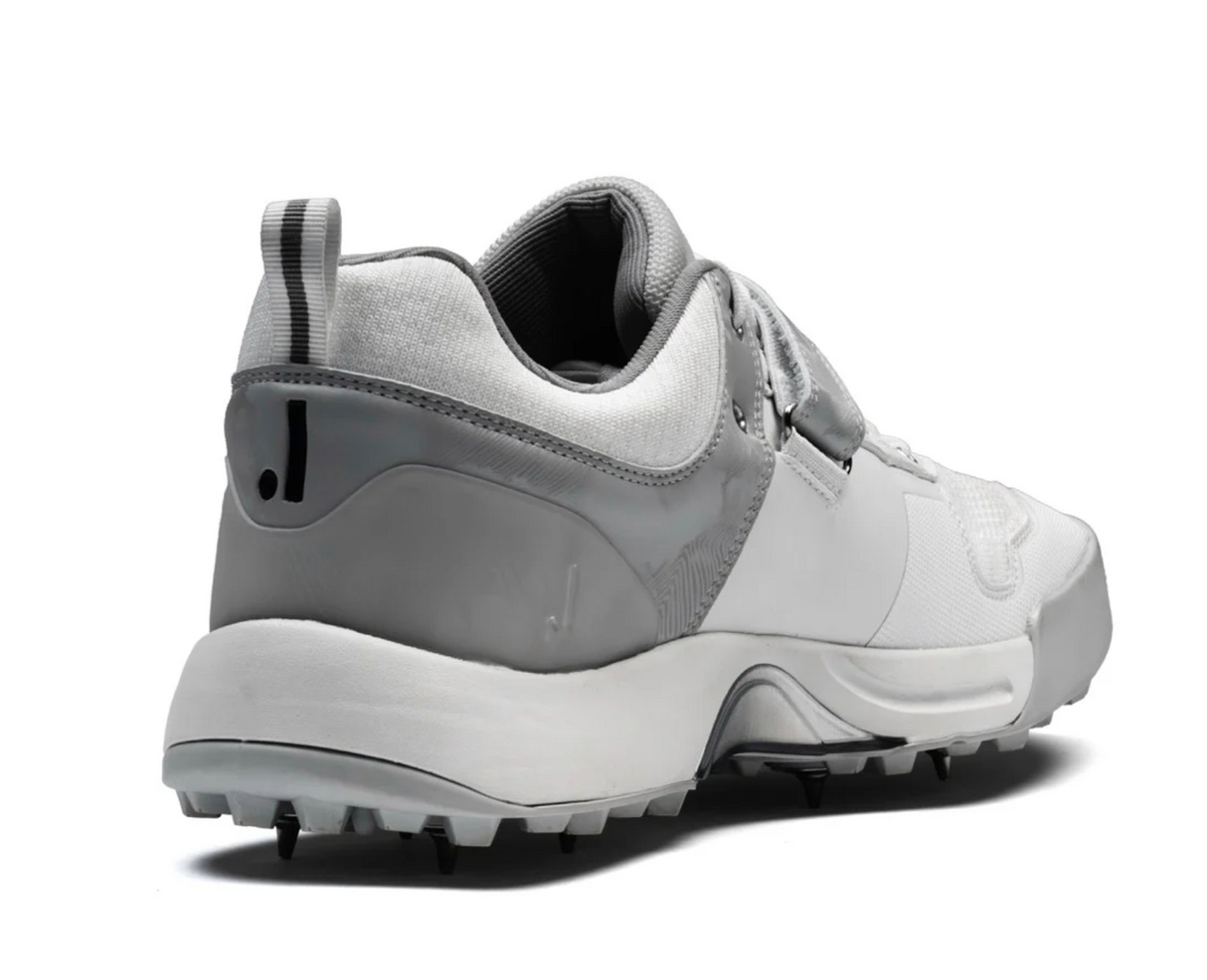 IDONEUS ID2 Cricket Bowling Shoe - Steel Spikes