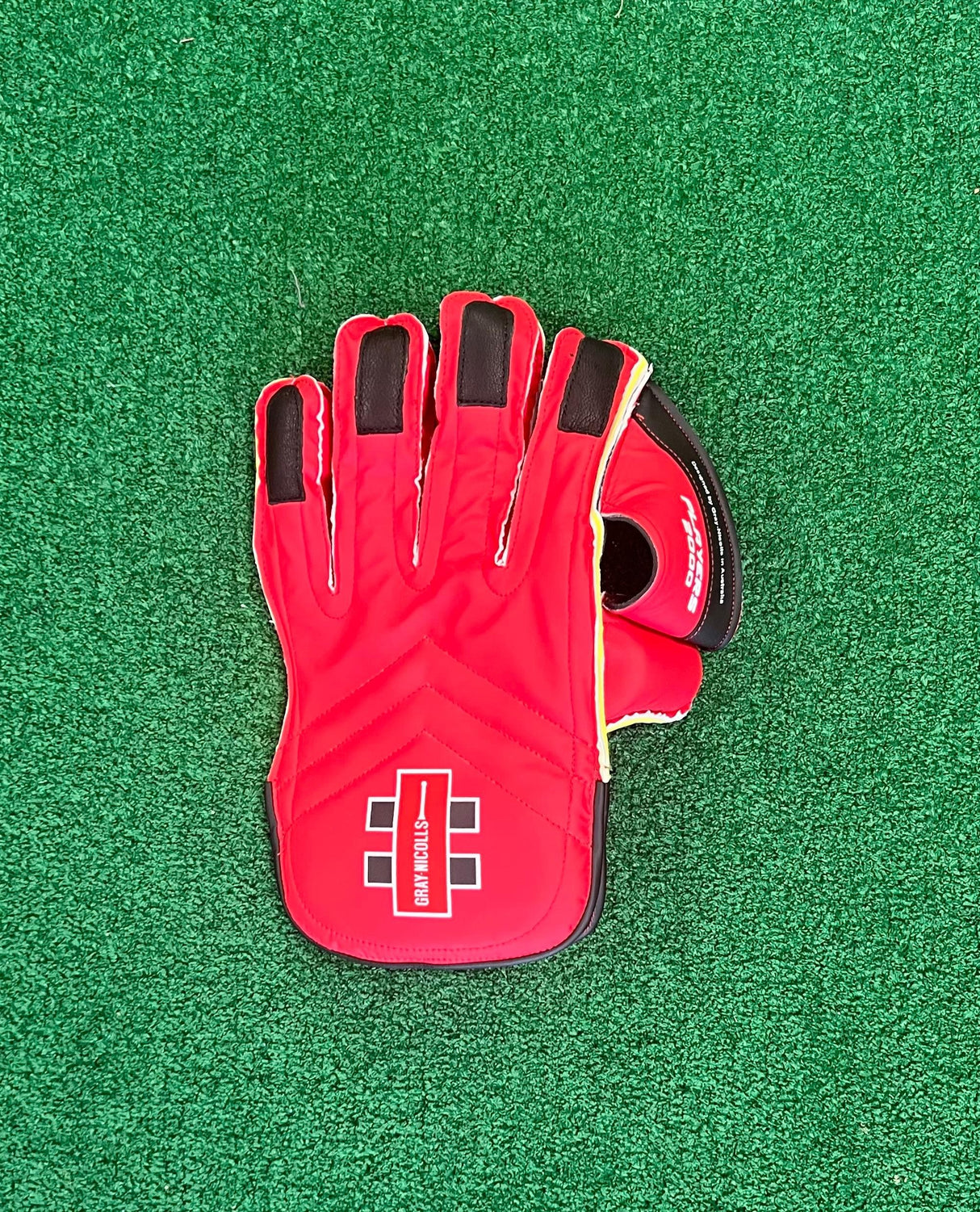 Gray Nicolls Players 2000 Wicket Keeping Gloves – Adult