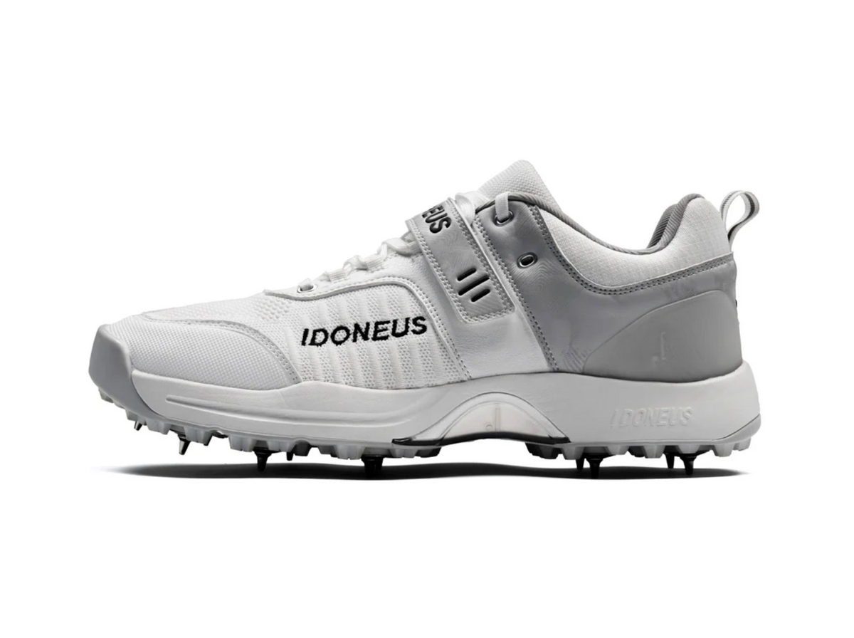 IDONEUS ID2 Cricket Bowling Shoe - Steel Spikes