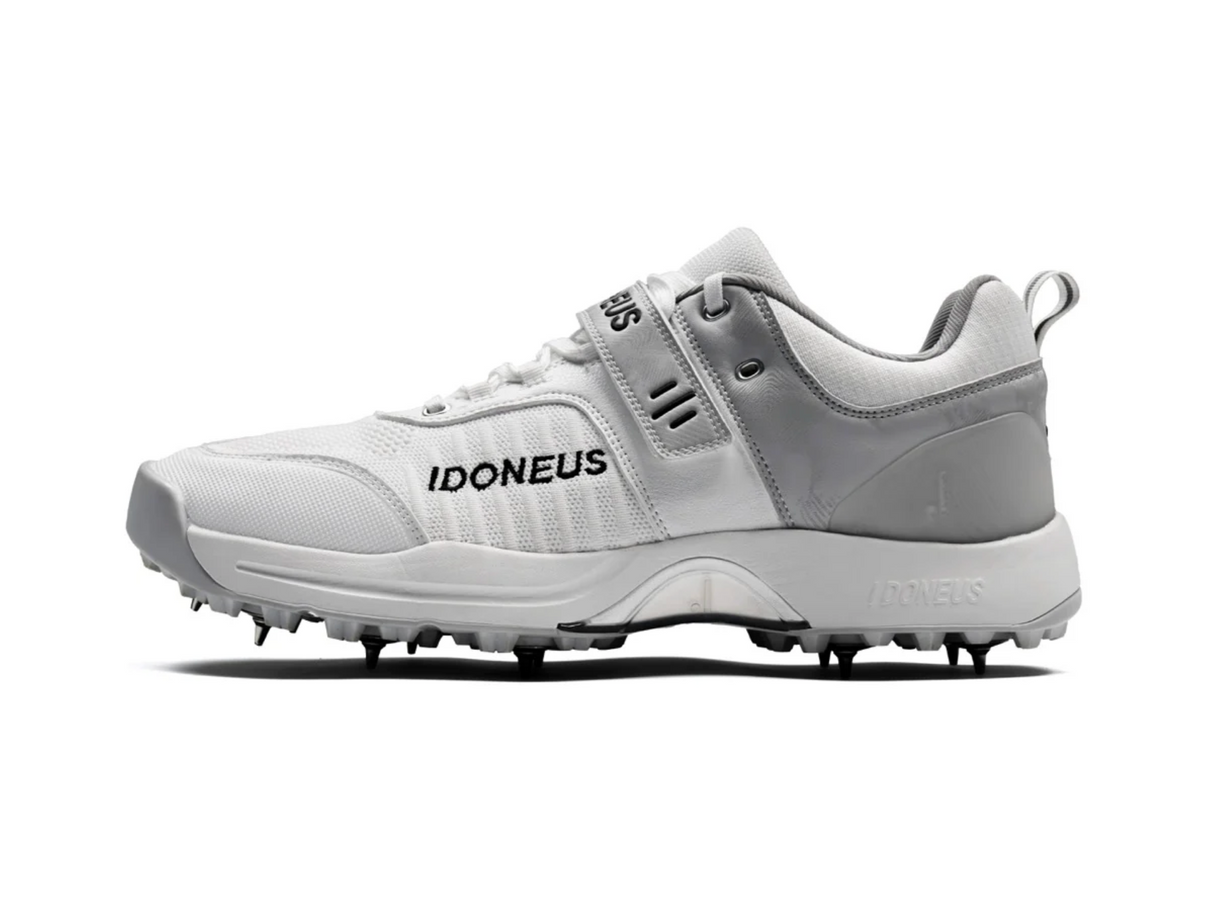 IDONEUS ID2 Cricket Bowling Shoe - Steel Spikes