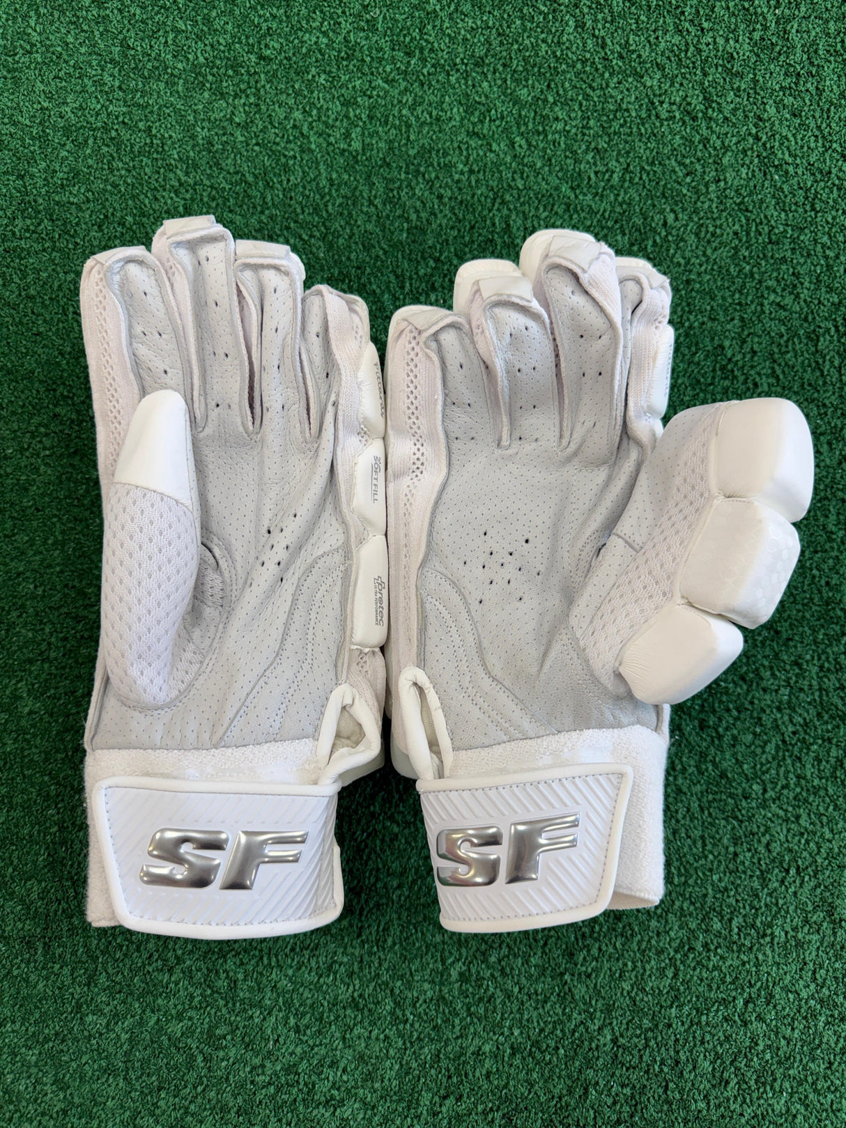 SF Triumph Cricket Batting Gloves - Adult - LH