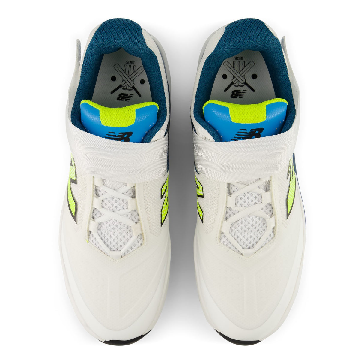New Balance CK4040 V7 (2E Width) Full Spike Cricket Shoes