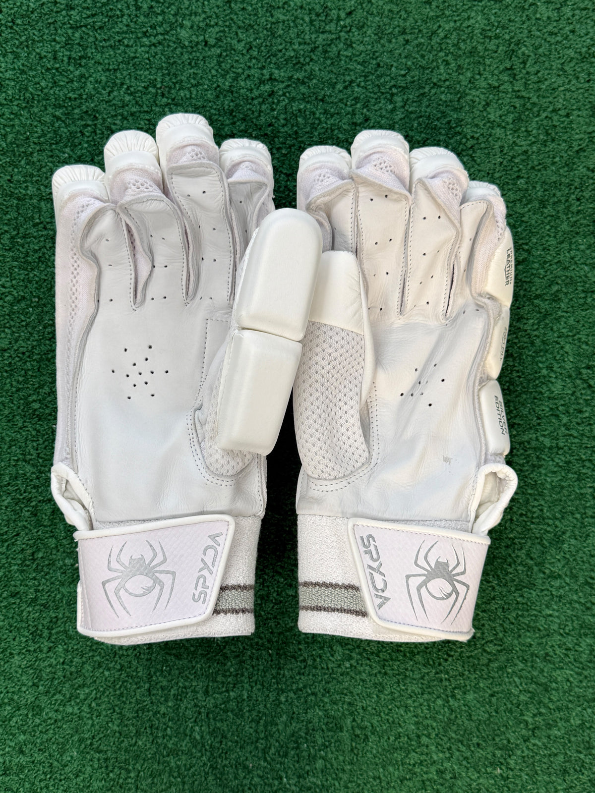 SPYDA Silver Edition Cricket Batting Gloves - Adult - 26/27