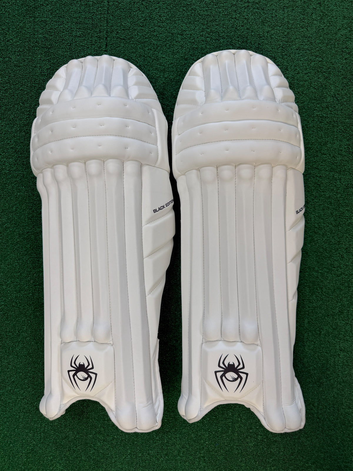 SPYDA Black Players Edition Cricket Batting Pads - Adult - 26/27