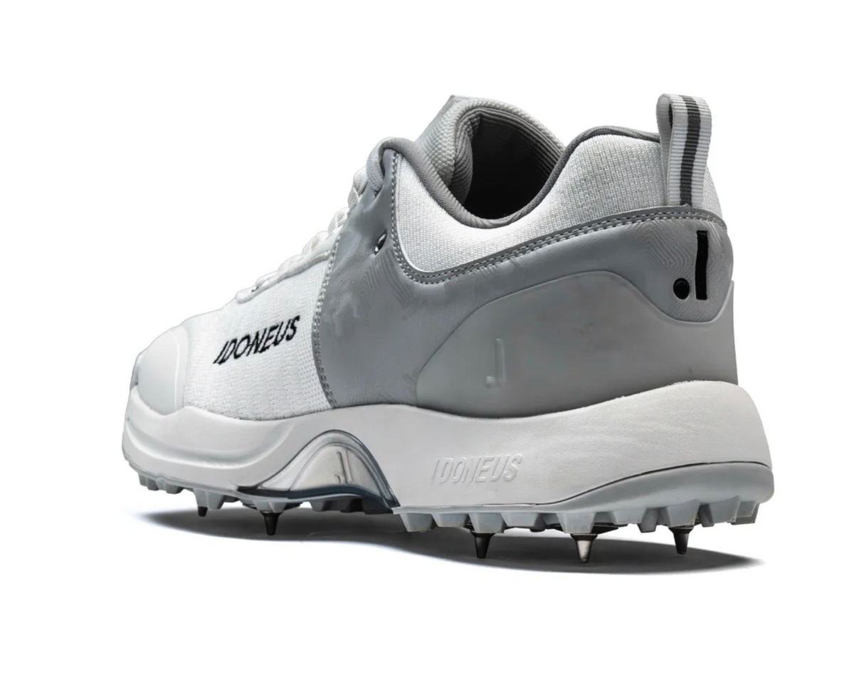 IDONEUS VI1 Batting/Allrounder Cricket Shoe