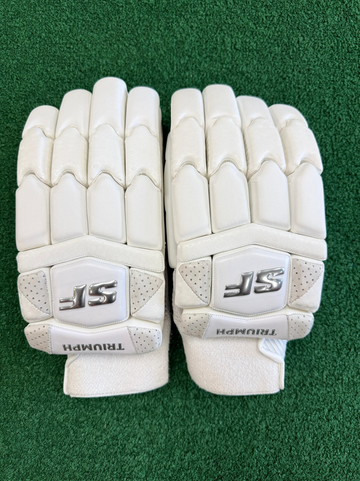 SF Triumph Cricket Batting Gloves - Adult - LH