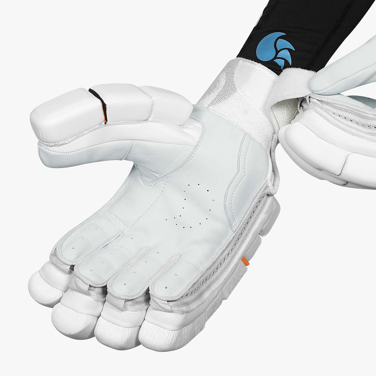 krunch-100-batting-gloves-3.jpg