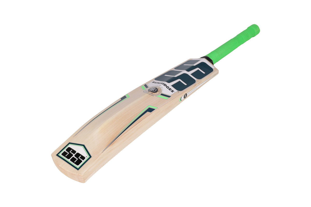 SS Magnum Kashmir Willow Cricket Bat – Junior – 26/27