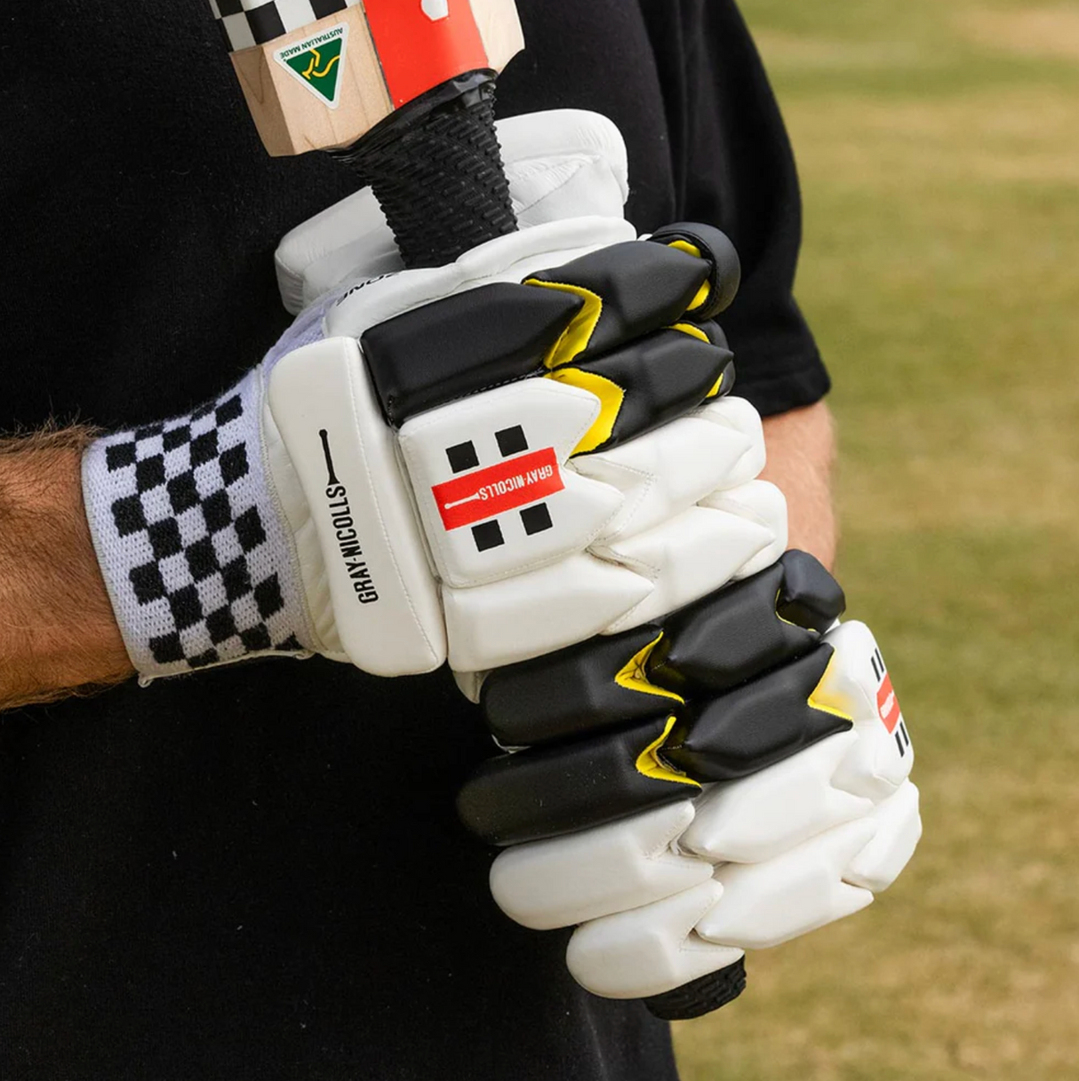 Gray Nicolls 1500 Cricket Batting Gloves - Adult - 25/26
