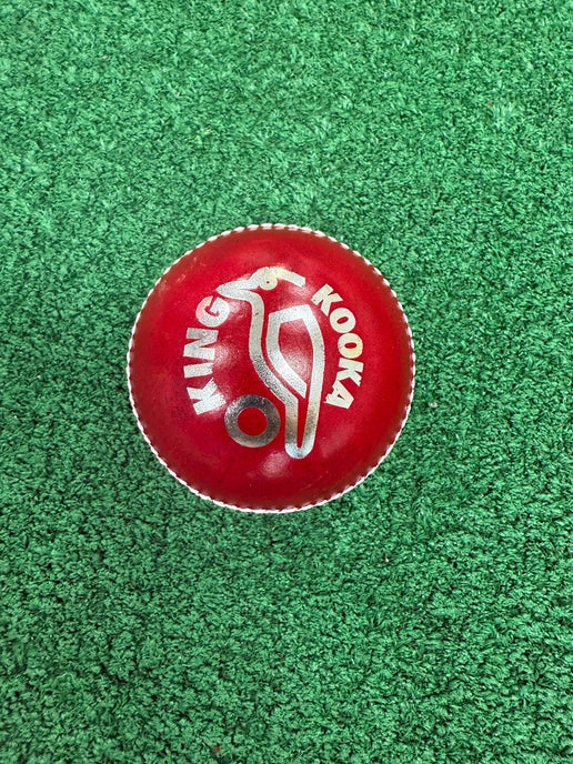 Kookaburra King Cricket Ball - Red -142g